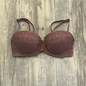 Victoria’s Secret mauve lace bra- 34D